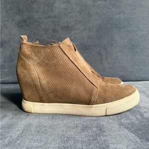 Steve Madden Womens Brown Suede Hidden Wedge Side Zip Sneakers SZ 9 Pull On